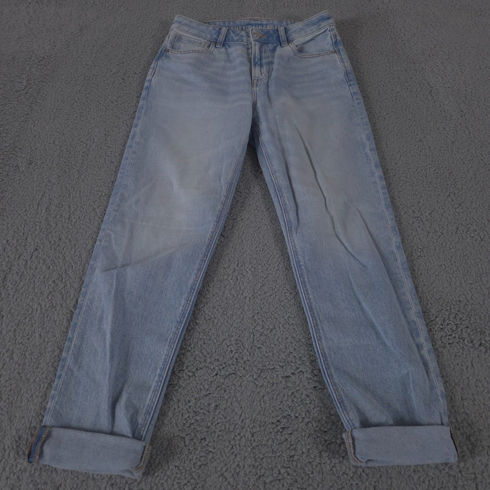American Eagle Jeans Womens 2 Blue Mom High Rise Light Wash Strigid Cuffed Denim